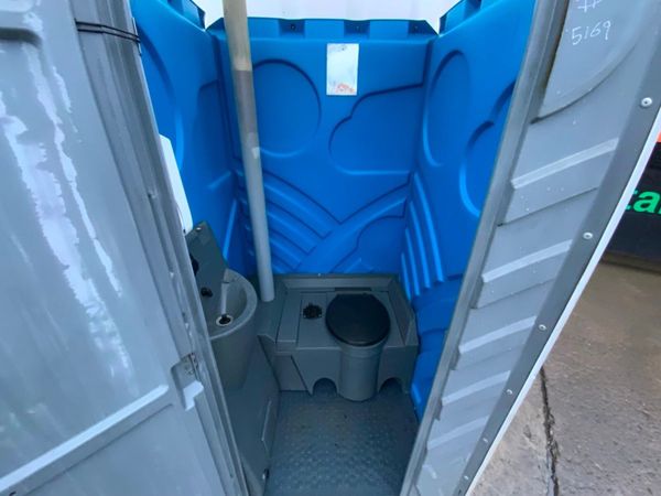 PORTABLE LOOS, BUILDERS SITE TOILETS.......5169. 380383947