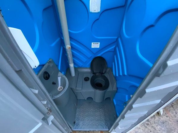 PORTABLE LOOS, BUILDERS SITE TOILETS.......5169. 380383949