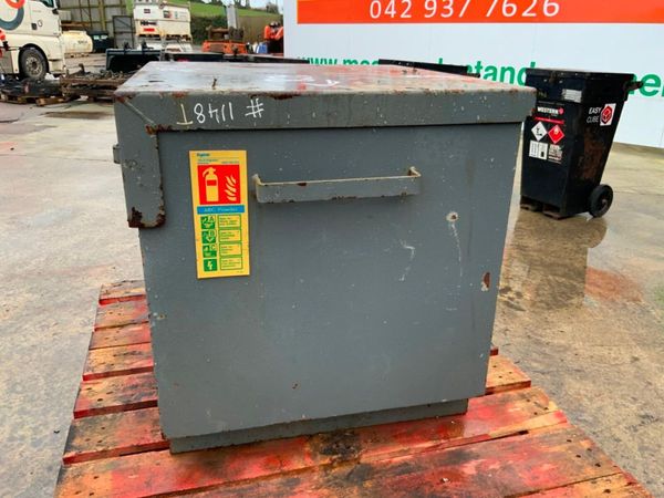 VAN VAULT / TOOL STORAGE LOCK BOX.........1148t. 380384040