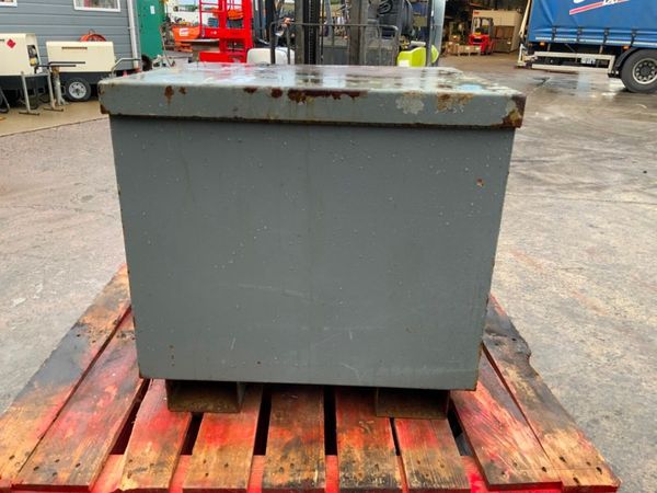 VAN VAULT / TOOL STORAGE LOCK BOX.........1148t. 380384042
