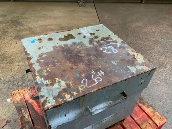 VAN VAULT / TOOL STORAGE LOCK BOX.........1148t. 380384044