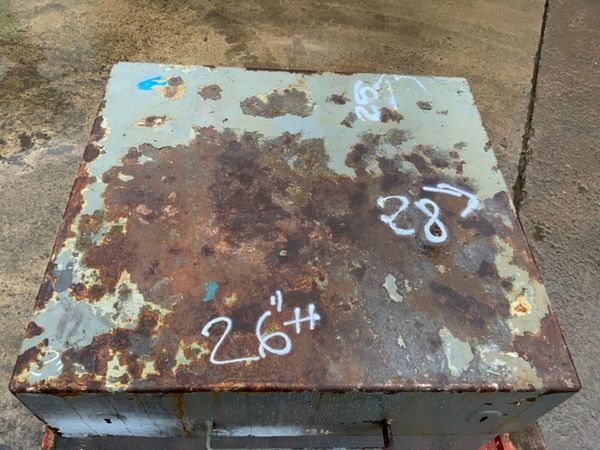 VAN VAULT / TOOL STORAGE LOCK BOX.........1148t. 380384045