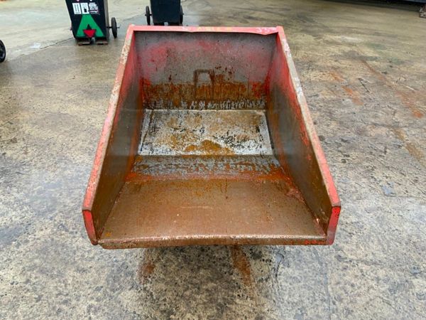 0.5yds SELF TIPPING FORKLIFT SKIP.......715v. 380384002