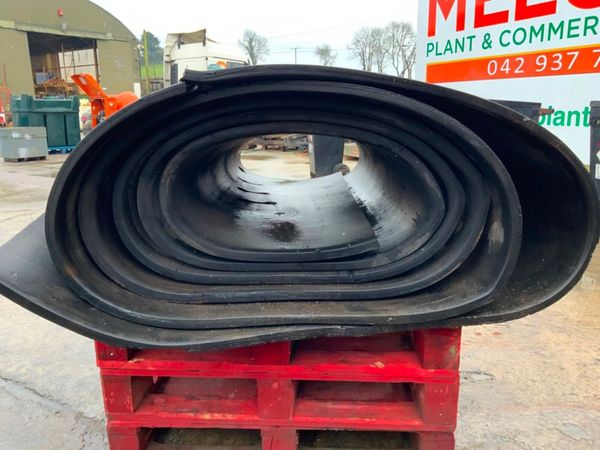 61" HEAVY GAUGE 25mm RUBBER MATTING.....6125. 380384027
