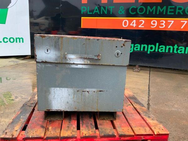 VAN VAULT / TOOL STORAGE LOCK BOX.........1148t. 380384037