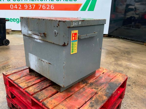 VAN VAULT / TOOL STORAGE LOCK BOX.........1148t. 380384039