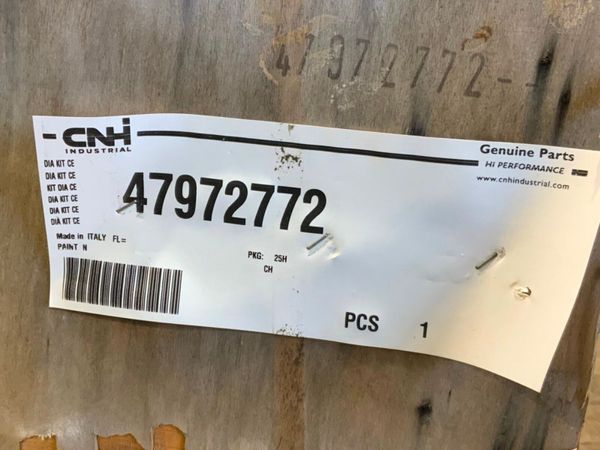 UNUSED CASE 580 BUCKET LINKAGE.........47972772 380388151