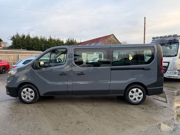 2023 RENAULT TRAFIC 9 SEATER 2.0 150BHP 380388944