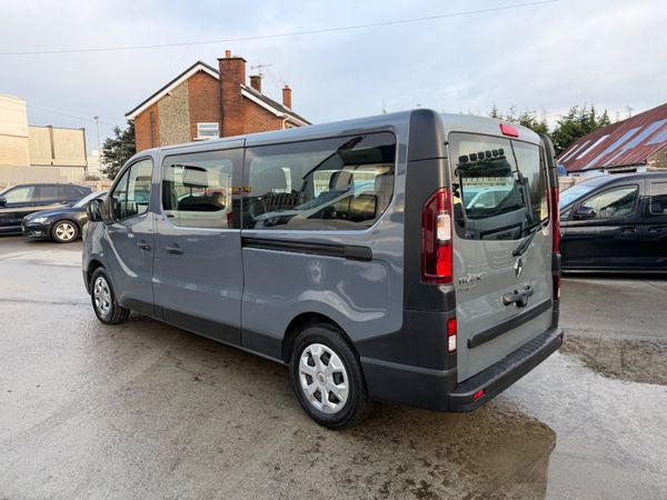 2023 RENAULT TRAFIC 9 SEATER 2.0 150BHP 380388946