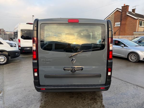 2023 RENAULT TRAFIC 9 SEATER 2.0 150BHP 380388948