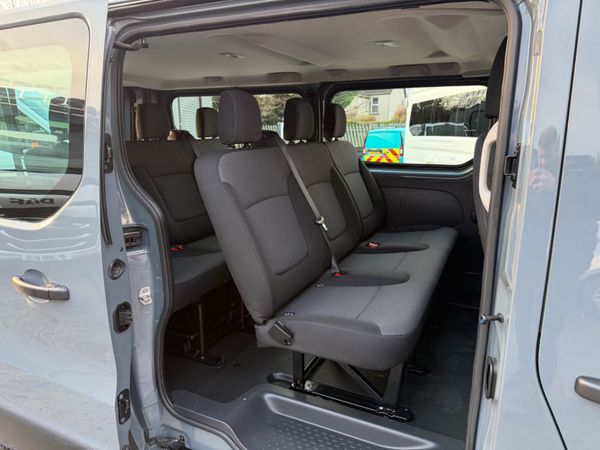 2023 RENAULT TRAFIC 9 SEATER 2.0 150BHP 380388953