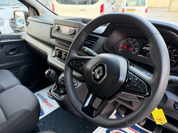 2023 RENAULT TRAFIC 9 SEATER 2.0 150BHP 380388959