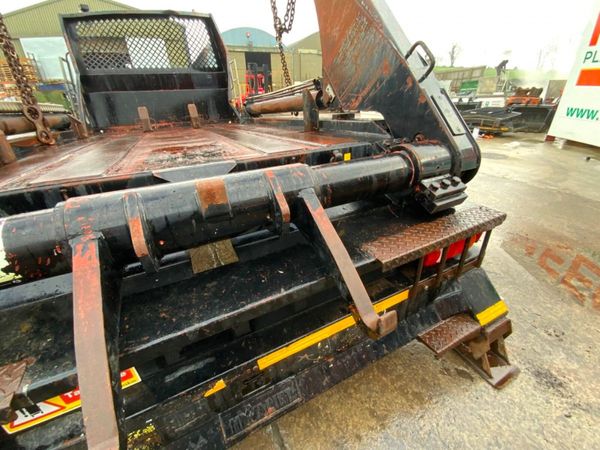 HYVA NG 2012 XL CHAINLIFT SKIP GEAR........147v. 380449127