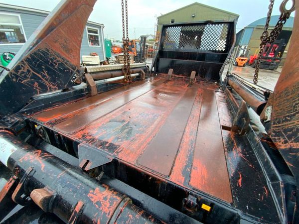 HYVA NG 2012 XL CHAINLIFT SKIP GEAR........147v. 380449131