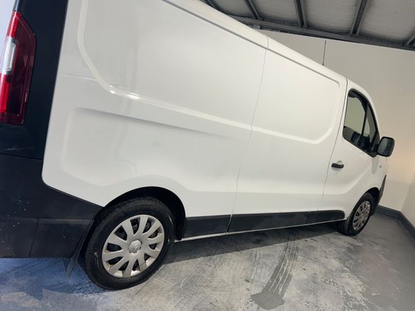 Opel Vivaro 2019 380485216