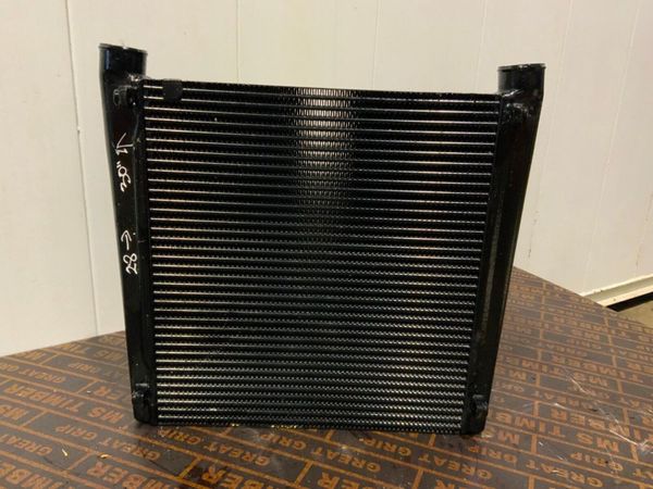 UNUSED MODINE INTERCOOLER.......87039232. 380413640