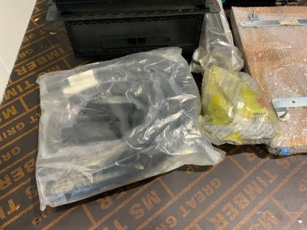 UNUSED AIR CONDITIONING KIT......47944321 380413622