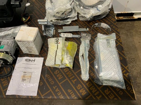 UNUSED AIR CONDITIONING KIT......47944321 380413630