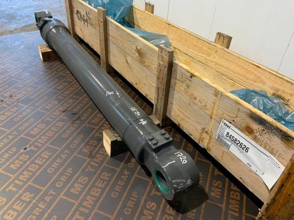 NEW HOLLAND WE150 CYLINDER....84582626 380419466