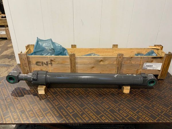 NEW HOLLAND WE150 CYLINDER....84582626 380419468