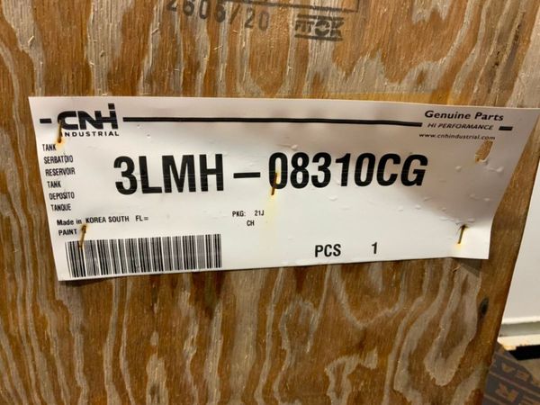 UNUSED CASE Cx37c HYDRAULIC / FUEL TANK. 380419484