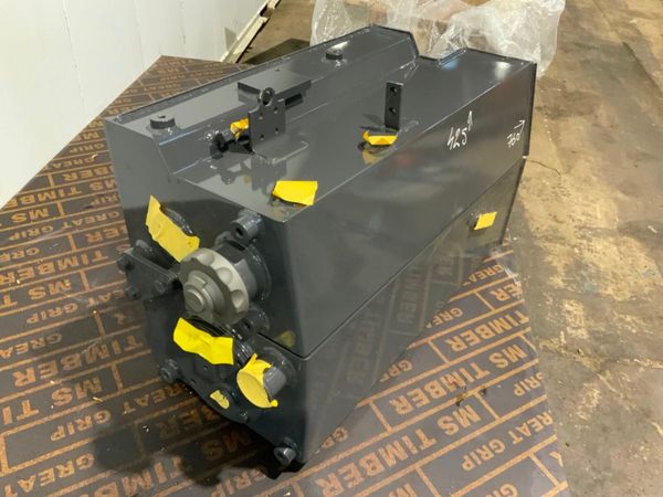 UNUSED CASE Cx37c HYDRAULIC / FUEL TANK. 380419497