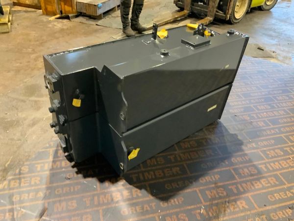 UNUSED CASE Cx37c HYDRAULIC / FUEL TANK. 380419500