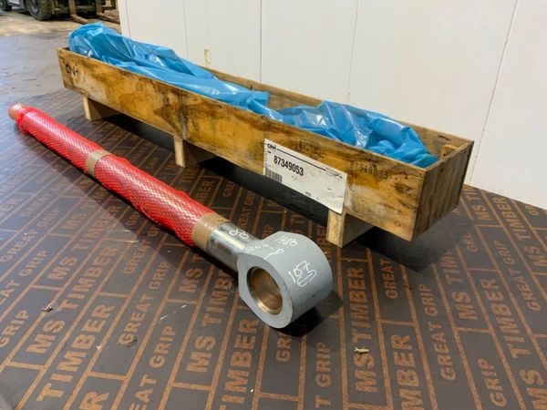 UNUSED NEW HOLLAND CHROME ROD.....87349053 380419522