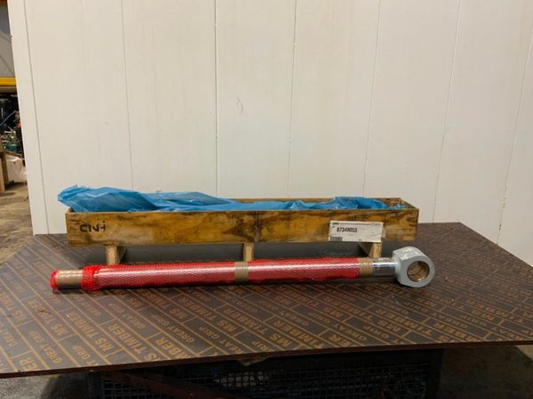 UNUSED NEW HOLLAND CHROME ROD.....87349053 380419525