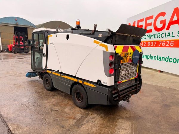 2019 JOHNSTON CITY ROAD SWEEPER...2,500 hours 380428355