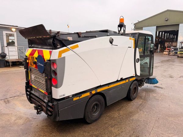 2019 JOHNSTON CITY ROAD SWEEPER...2,500 hours 380428357