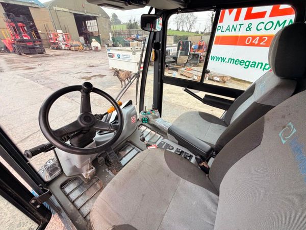 2019 JOHNSTON CITY ROAD SWEEPER...2,500 hours 380428363