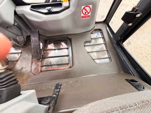 2019 JOHNSTON CITY ROAD SWEEPER...2,500 hours 380428366