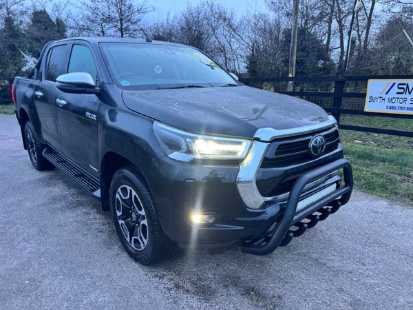 211 Toyota Hilux Invincible 2.4L D4D****** 380557441