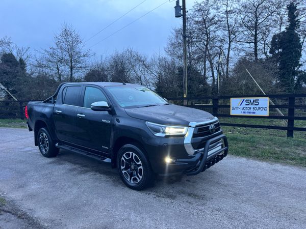 211 Toyota Hilux Invincible 2.4L D4D****** 380557443