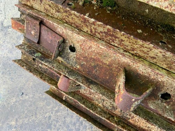 3.0mts CONCRETE FORMWORK SCREEDS.......123s 380580461