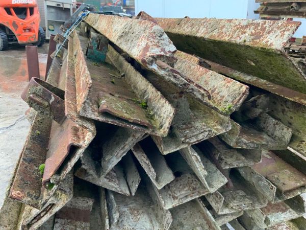 3.0mts CONCRETE FORMWORK SCREEDS.......123s 380580467