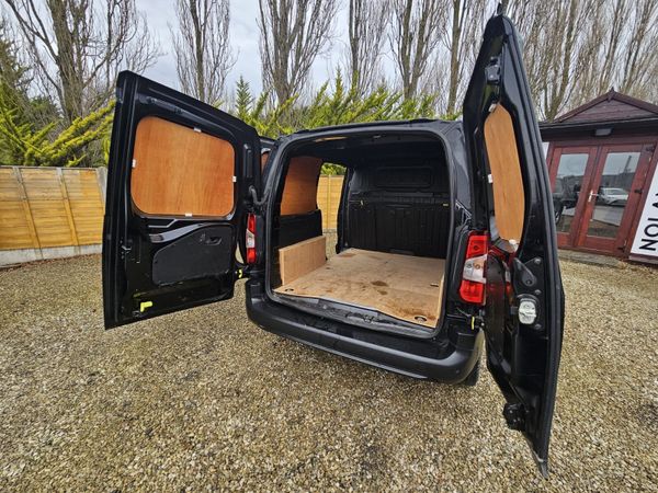 Peugeot Partner 2023 1.5 Diesel Low Mileage 380586171