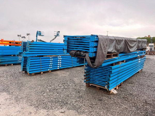 Large quantity of pallet racking....6 M X 900mm... 380595400