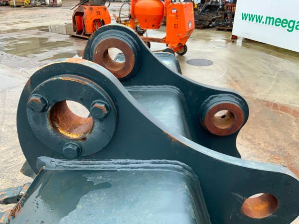 UNUSED 48" HYUNDAI BUCKET....70mm..........266pf. 380507314