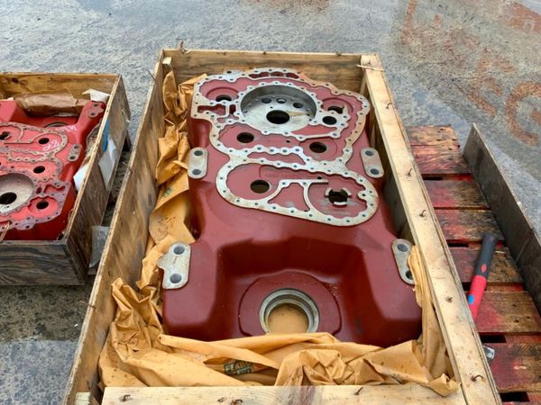 UNUSED CASE 521 / 621 LOADER TRANSMISSION. 380537848