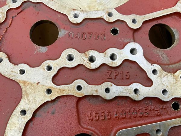 UNUSED CASE 521 / 621 LOADER TRANSMISSION. 380537852