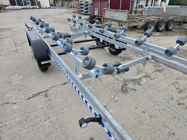 V shape boat trailers 380652205