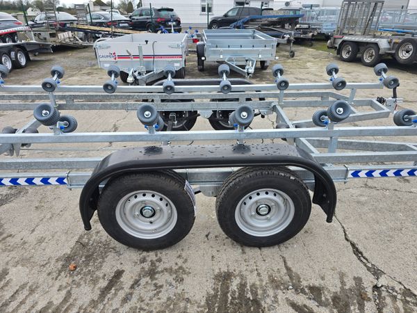 V shape boat trailers 380652222
