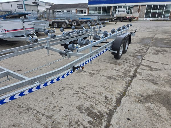V shape boat trailers 380652223
