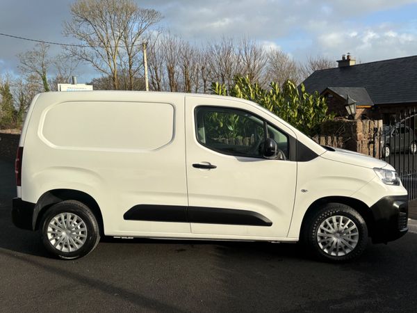 Fiat Doblo Tecnico Plus with only 49700 kms as new 380675365