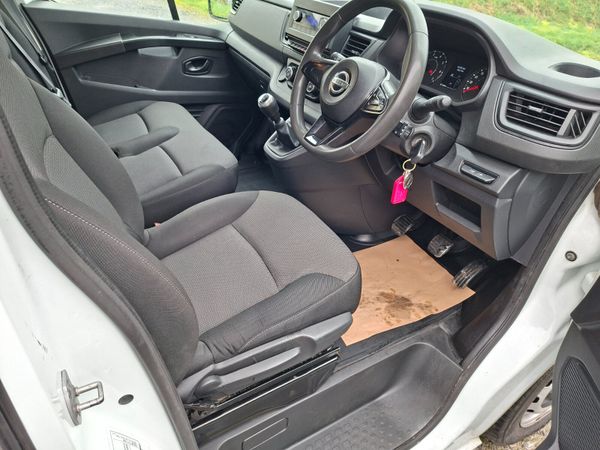 Nissan Primastar 221 LWB 2.0L...Price includes Vat 380617542