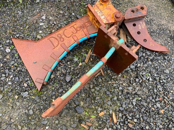 Mole plough 380639481