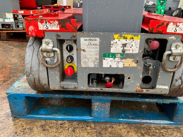 SKYJACK  SJ16  ACCESS PLATFORM....REPAIRS. 380749657