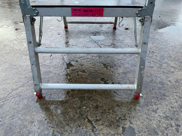 POP UP ALUMINIUM PODIUM PLATFORM........ 380702541